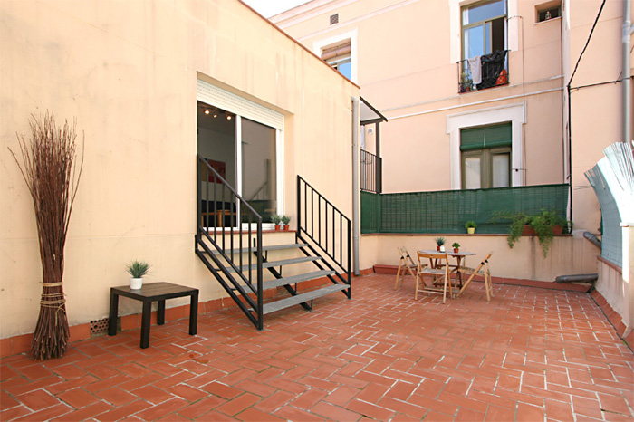 restyling terraza piso en alquiler antes