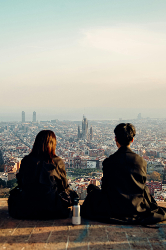 Couple Barcelona Lodging