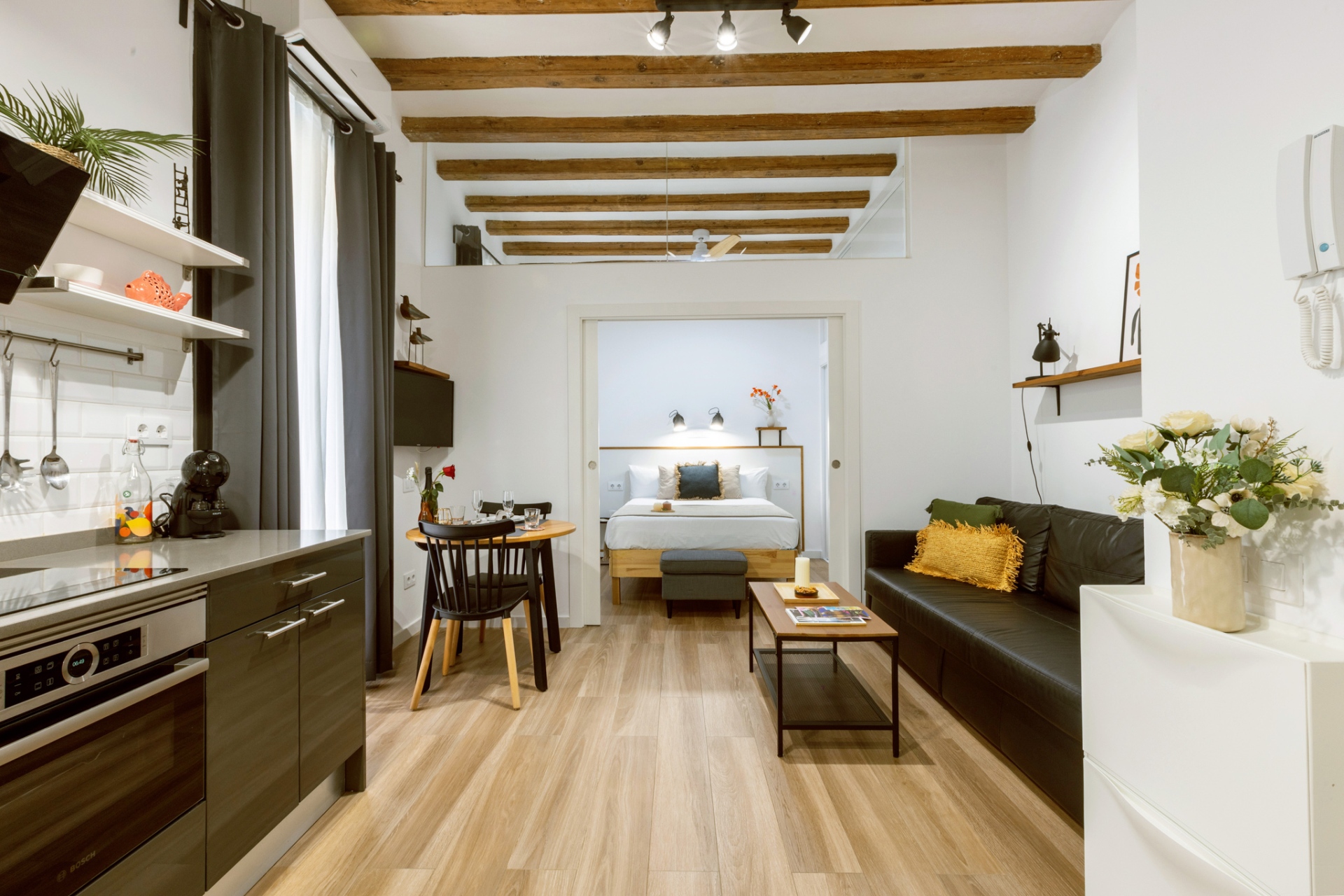 Gestión profesional del alquiler por habitaciones en Barcelona: ¿Qué pedir a una empresa para que se encargue de tu piso?