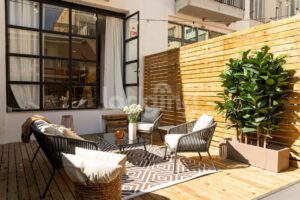 Ezequiel Vallejo en La Vanguardia: "Barcelona no se puede permitir el lujo de quedarse sin apartamentos turísticos"